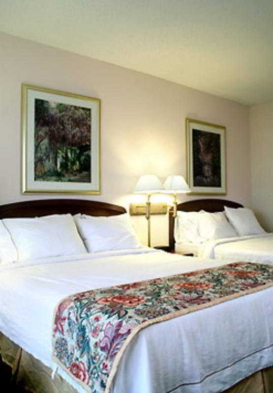 Courtyard By Marriott New Orleans Metairie Hotel Bilik gambar
